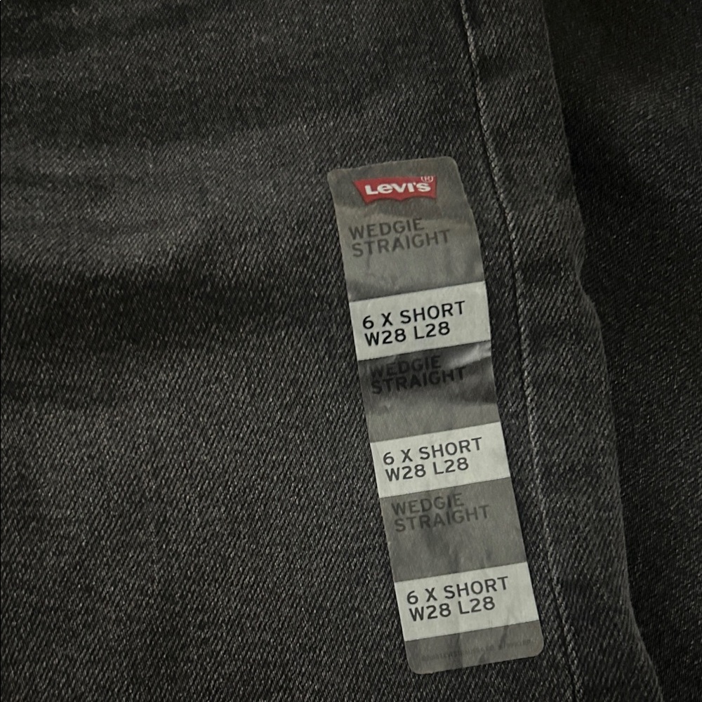 Levi’s Wedgie Straight Stretch Jeans NWT Black High Rise W28 L28 Size 6 Short - Picture 8 of 11